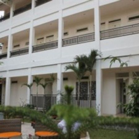 Grand Kalpataru Syariah Hotel マラン エクステリア 写真