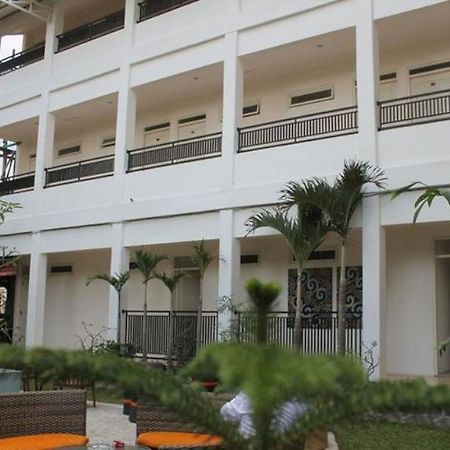 Grand Kalpataru Syariah Hotel マラン エクステリア 写真