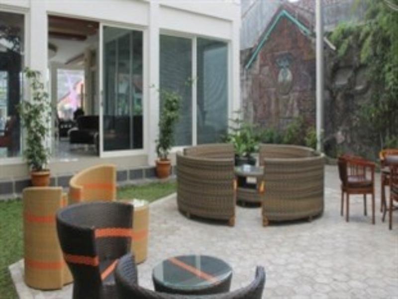Grand Kalpataru Syariah Hotel マラン エクステリア 写真